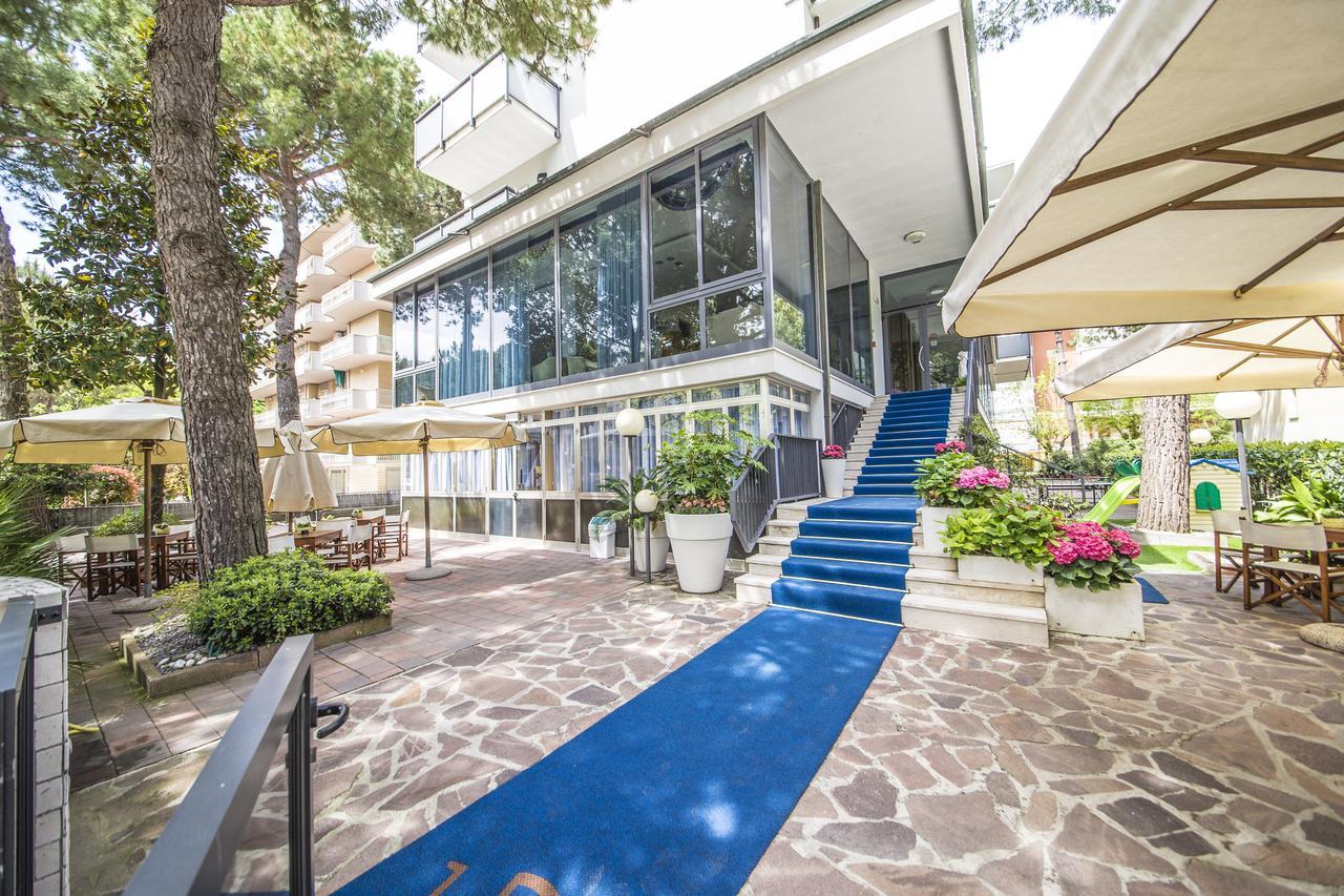 Renzo Hotel Чезенатіко Екстер'єр фото