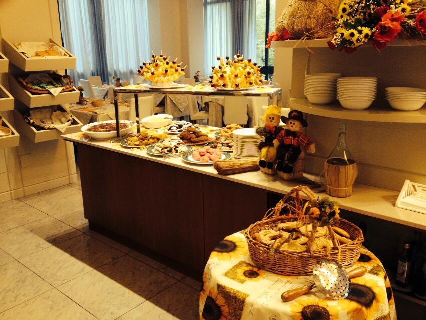 Renzo Hotel Чезенатіко Екстер'єр фото